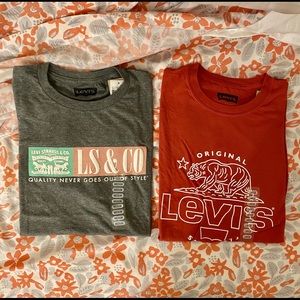 Levi’s Graphic Tees for Men